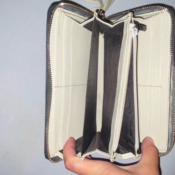 Gucci black zip wallet - Picture 3 of 5